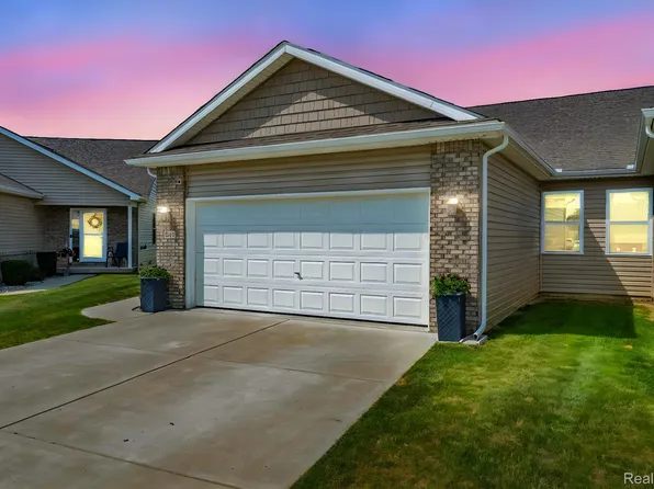 1002 Foxglove Ln, Davison, MI 48423