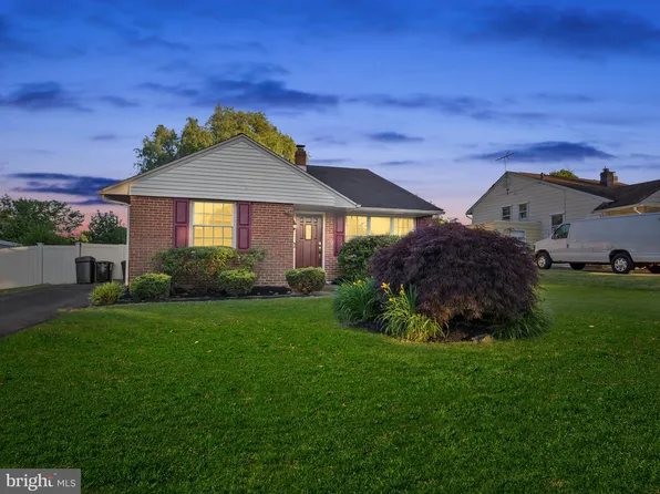 206 Donnelly Ave, Aston, PA 19014