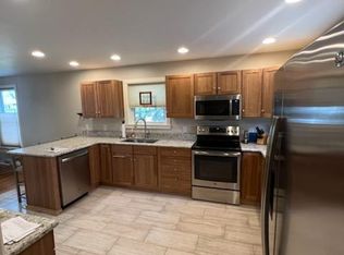 121 Williams St, Williams Bay, WI 53191