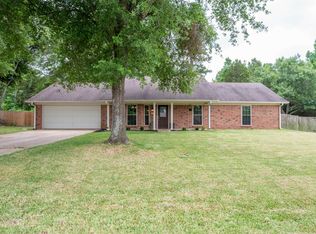 217 Windridge Dr, Whitehouse, TX 75791
