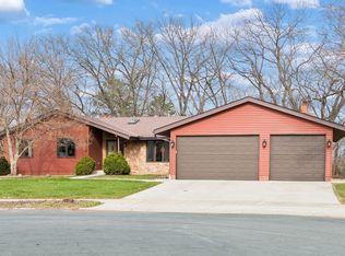 10001 Beard Ave S, Bloomington, MN 55431