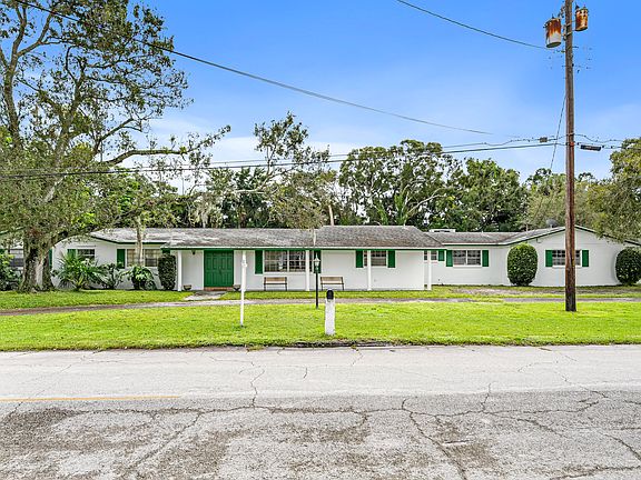 2nd image of 4050 Greenwood Drive