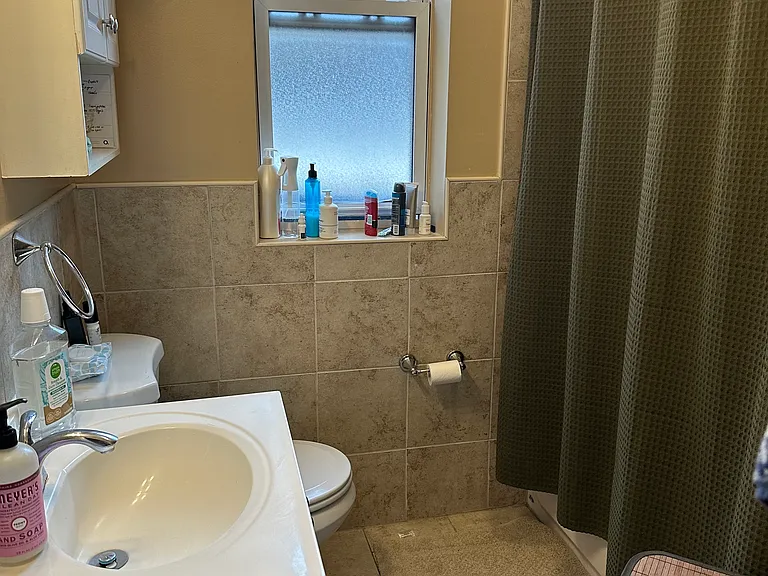 1214 N Wolcott Ave #1R — Photo 9