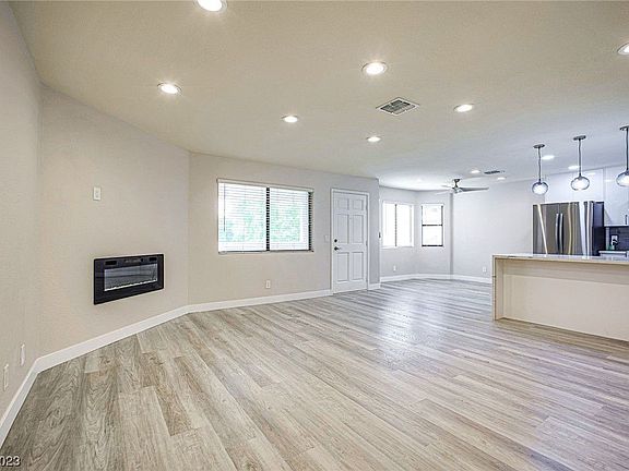 4th image of 2705 Beaver Creek Ct APT 201