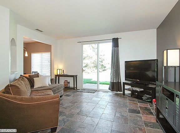 3rd image of 784 Mesa Dr #352D