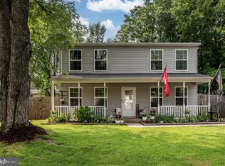5564 Saint Charles Dr, Woodbridge, VA 22193