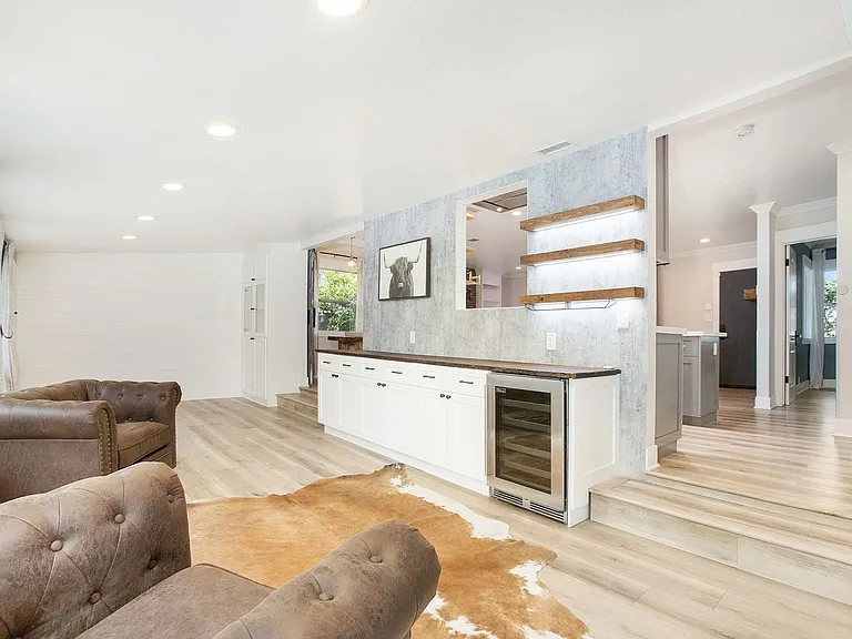 518 E Barkley Ave — Photo 30
