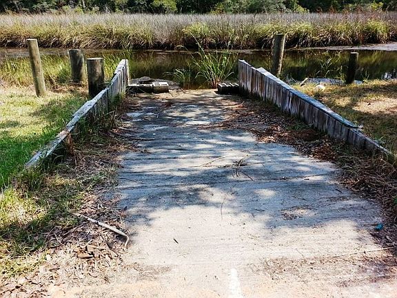 Your own private boat ramp