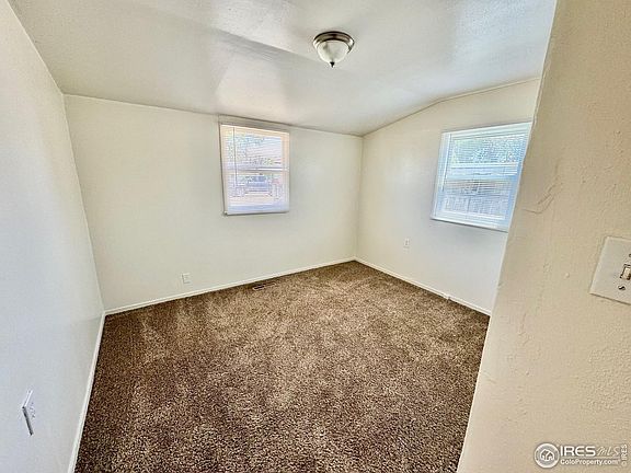 5th image of 413 16th Ave Ct