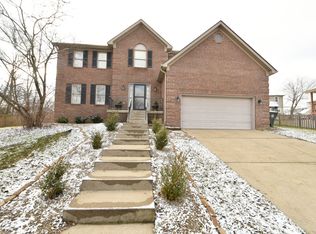 4005 Creekwater Cir, Lexington, KY