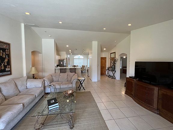 4th image of 2915 S 48th Way