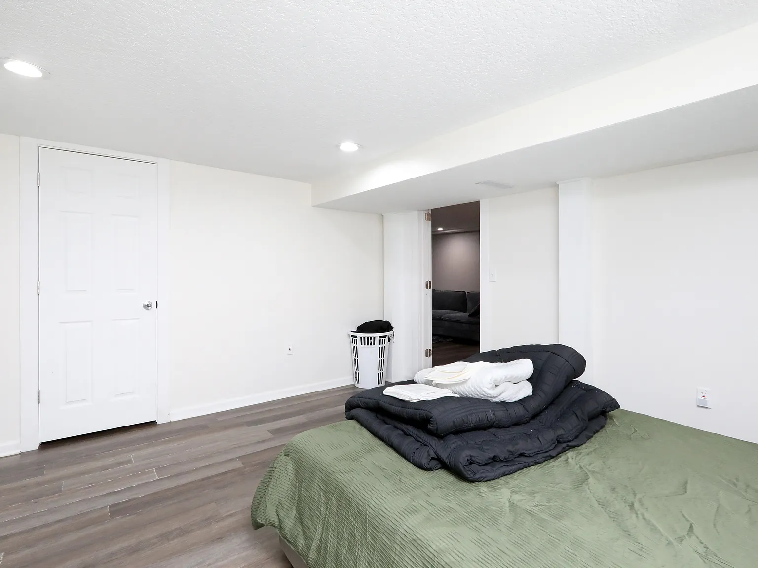 640 SE Boone Dr — Photo 3