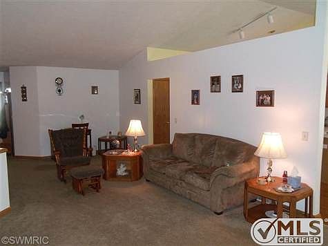 Cathedral ceiling in the main living area