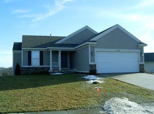 608 Scottview Dr NE, Comstock Park, MI 49321