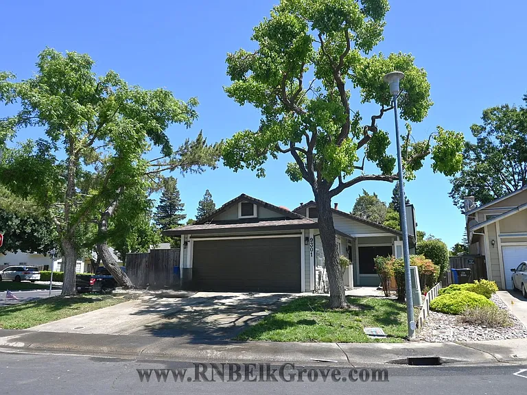 9301 Quintanna Ct — Photo 2
