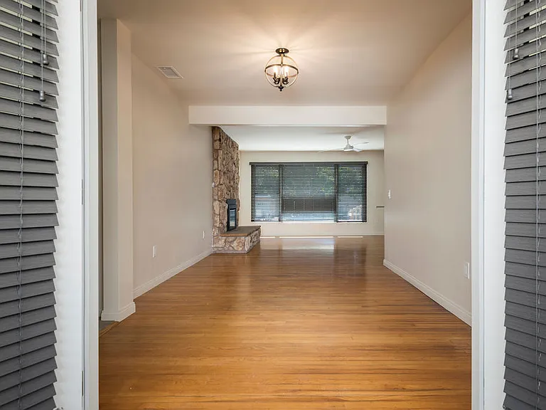 952 Agate St #952 — Photo 1