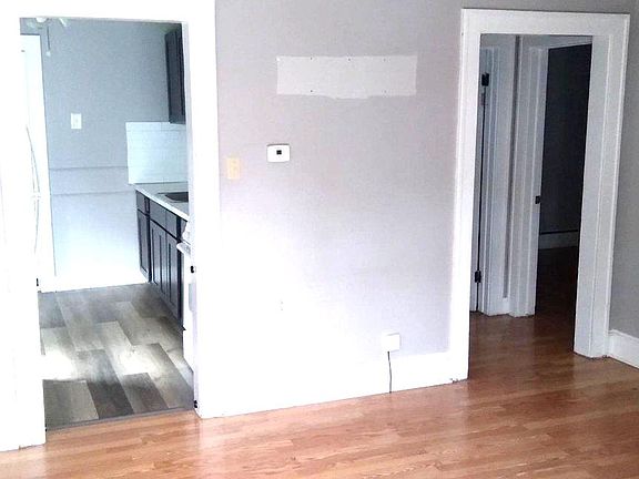 4th image of 117 Reed Ave