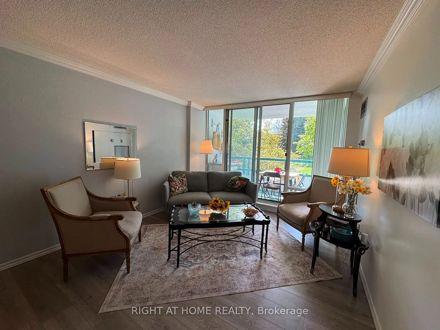 2 bed, $3,200 — Photo 4