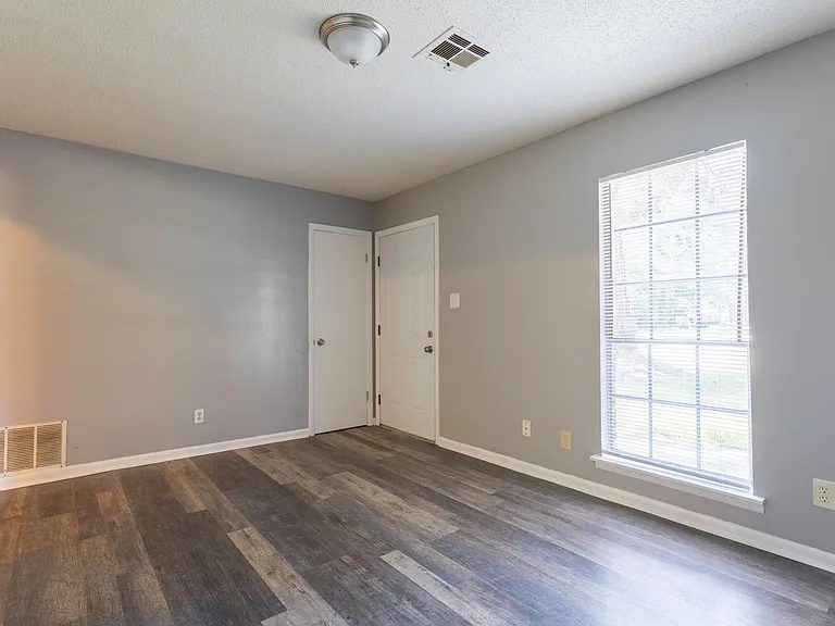 702 Placid Dr — Photo 14