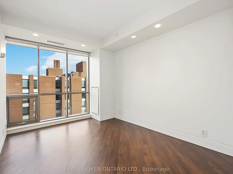 3 McAlpine St #701 — Photo 11