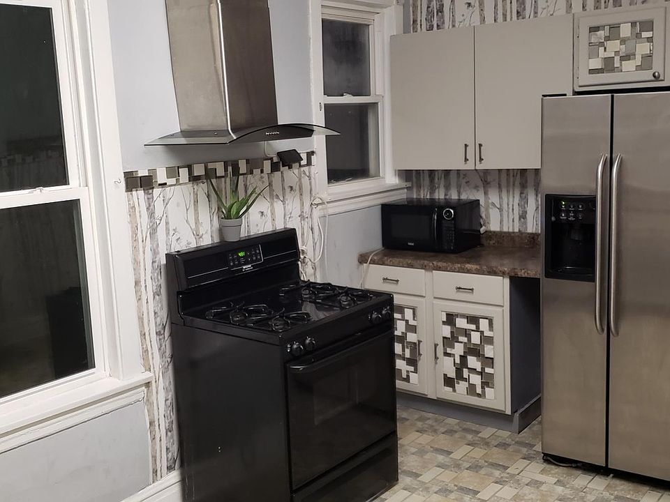 1st image of 5900 W Cortland St #2