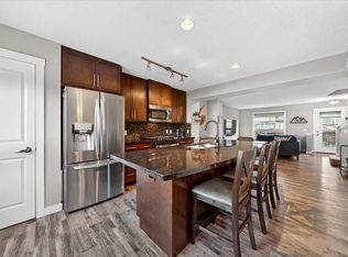 37 S Aspen Hills Ter SW, Calgary, AB T3H 0P3