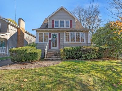 12 Mitchell Ave, Roseland, NJ, 07068