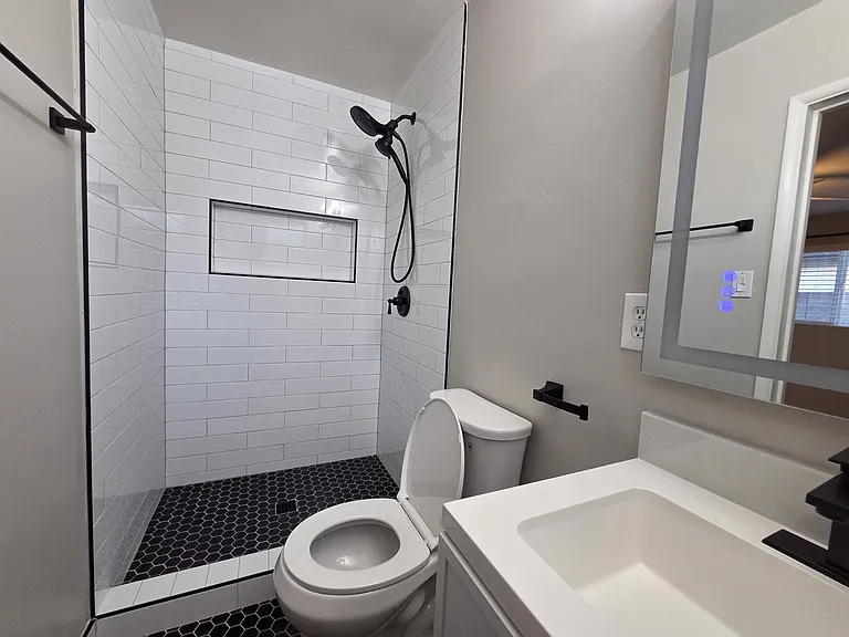 4242 E Montecito Ave — Photo 13