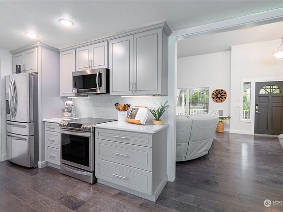 5th image of 7516 145th Street Ct E