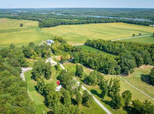 50 Putt Ln, Decaturville, TN 38329