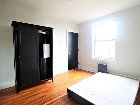4th image of 940 St Nicholas Ave APT 6A