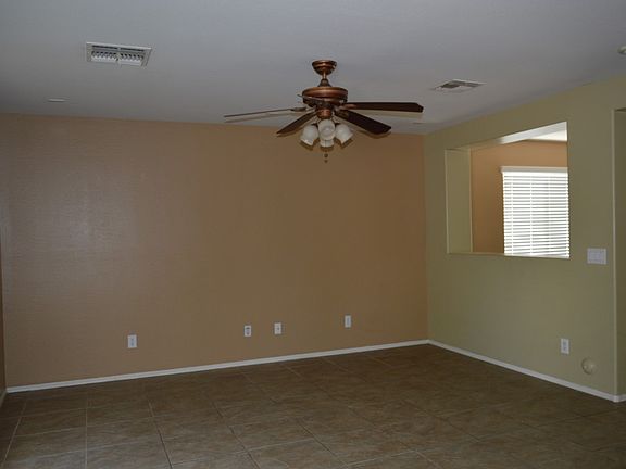 5th image of 2938 N Congressional Ct