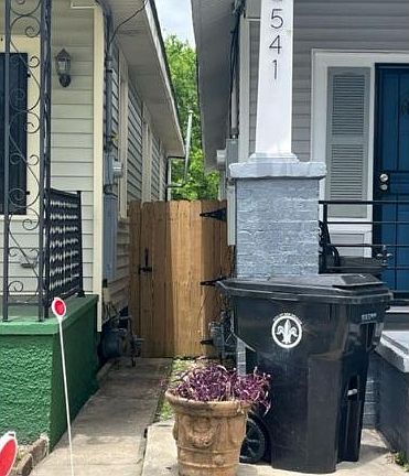 2nd image of 2541 Verbena St