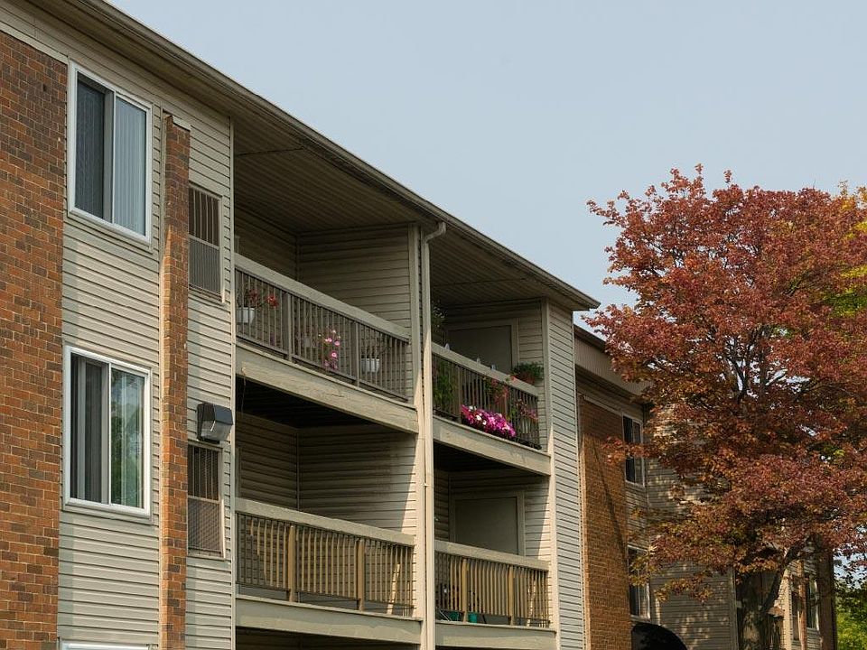 Willow Tree Apartments 22262 Civic Center Dr Southfield MI Zillow