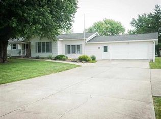 307 Plumtree Dr, Vincennes, IN 47591