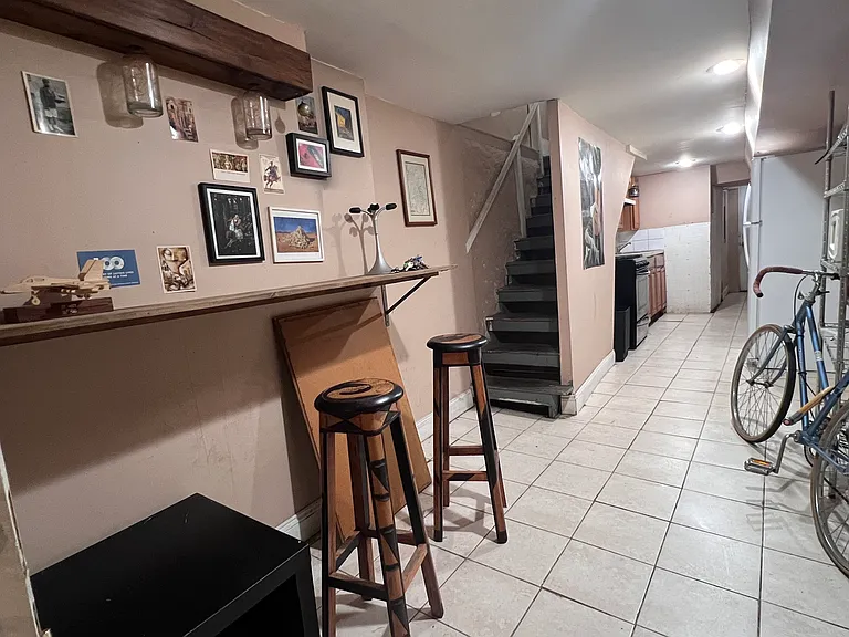 325 E University Pkwy #B2 — Photo 10
