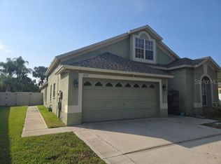 6717 Guilford Crest Dr, Apollo Beach, FL 33572