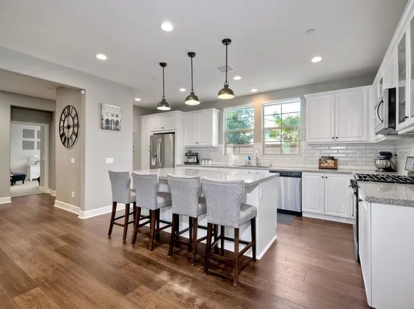 658 Gemstone Dr, San Marcos, CA 92078