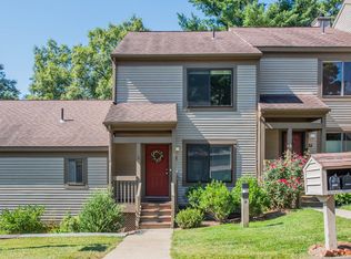 8 Overlook Ct #8, Avon, CT 06001