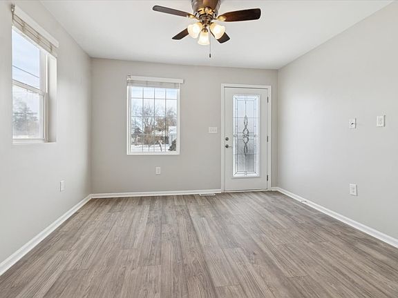 4th image of 609 Trenton Ave