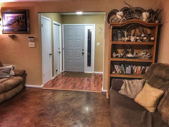 5th image of 116 N Bluebonnet Dr
