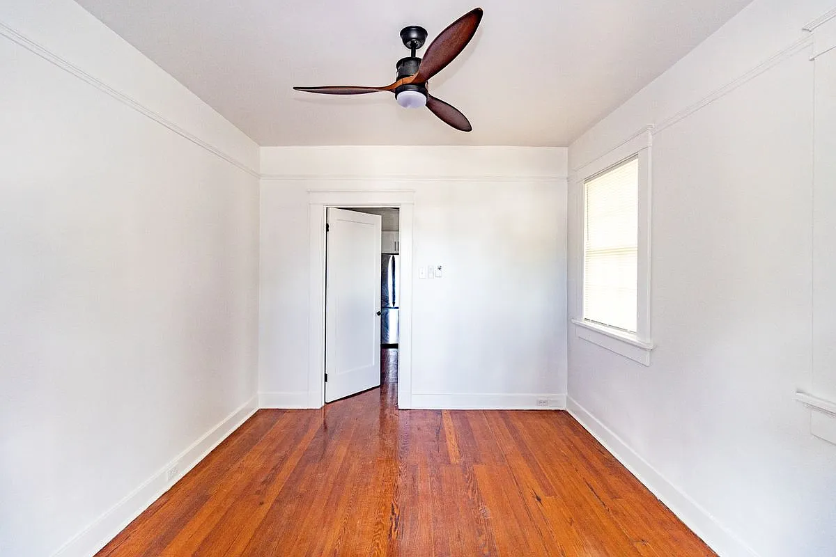 1 bed, 1.0 bath, 650 sqft, $1,300 — Photo 2