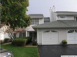 13 Sandpiper Dr, Parlin, NJ 08859