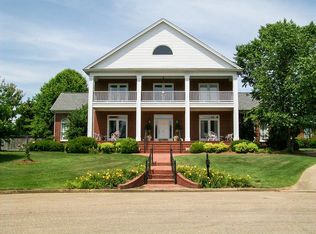 3243 N Hill Dr, Tupelo, MS 38804