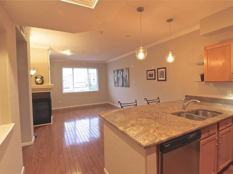 1747 N Washington St #B302 — Photo 7