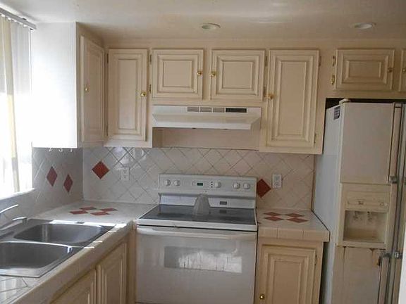 4th image of 801 W Oakland Park Blvd APT B8