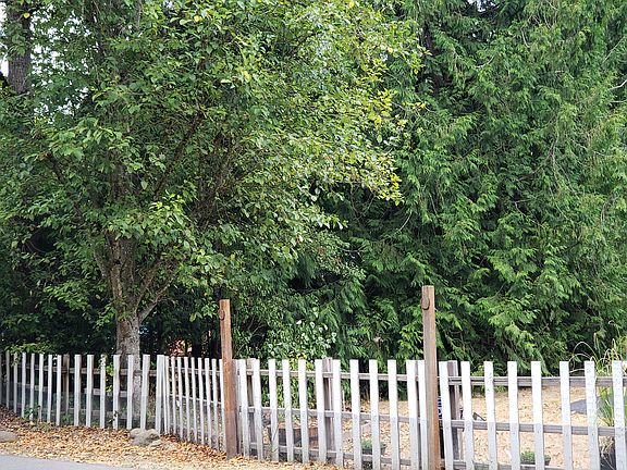 3rd image of 15807 256th Ave E
