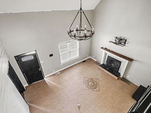 3rd image of 3350 Clearwater Dr