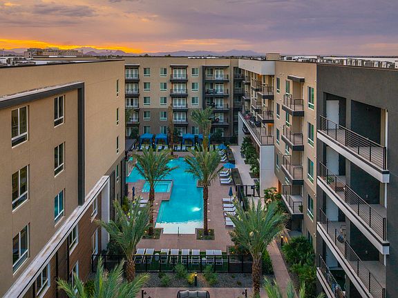 3300 N Scottsdale Rd Scottsdale Az Apartments For Rent Zillow