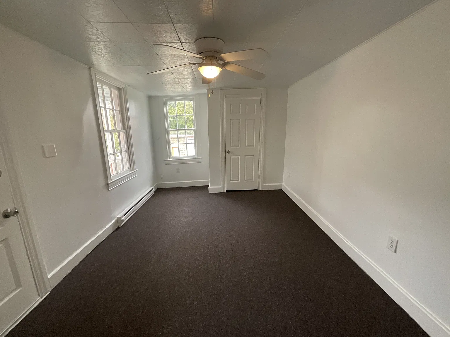 425 W Princess St, York - 1 — Photo 1